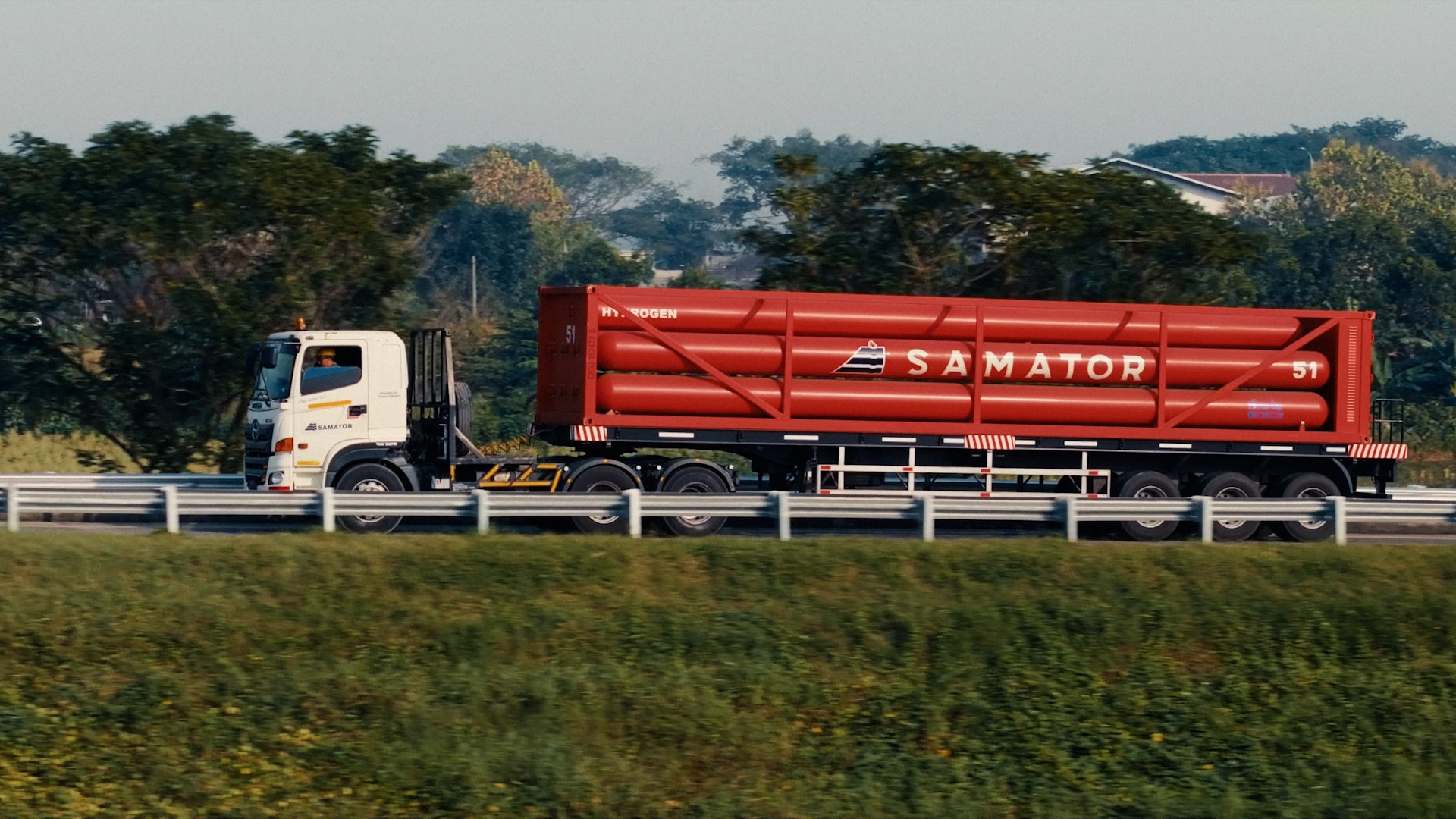 Samator hydrogen tube trailer transporting industrial gas across Indonesia