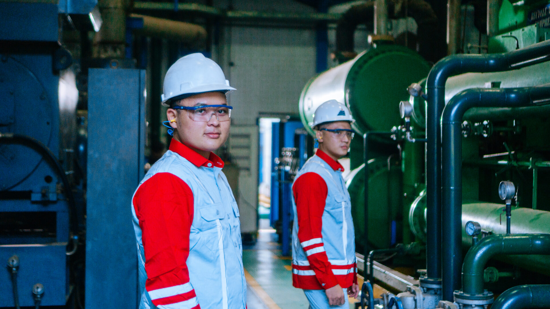 Samator Group employees collaborating at work in Indonesia